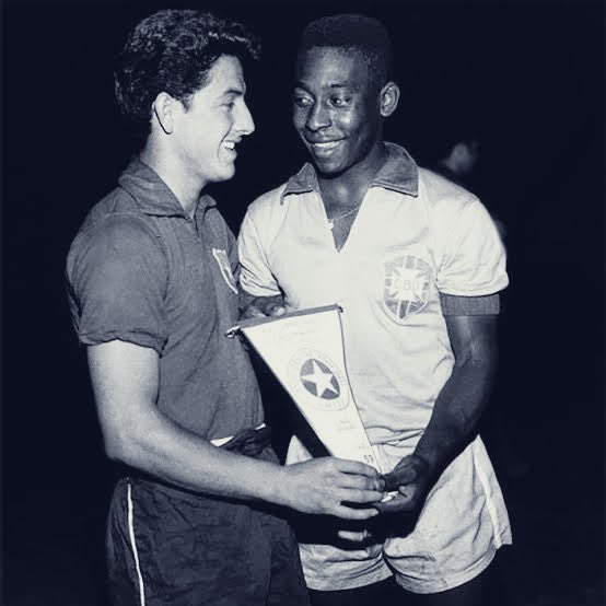 Aged 18 years old Pelé went to the 1959 Copa América and scored 8 goals in 5 games. Finishing as the tournaments Top Goalscorer and Best Player. This was the first and last Copa América Pelé would play in.