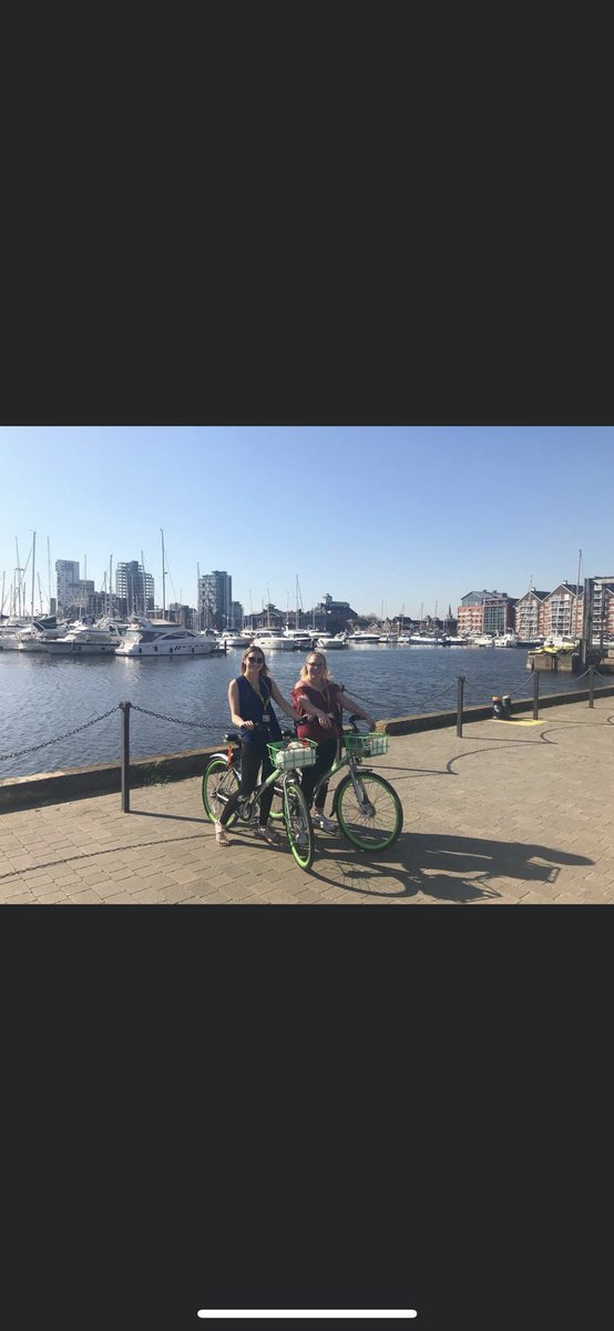 2 years ago today <a href="/UOSunion_VP/">Mauro Cardoso</a> and I were taking a short break from our dissertations by cycling down the beautiful waterfront 😍