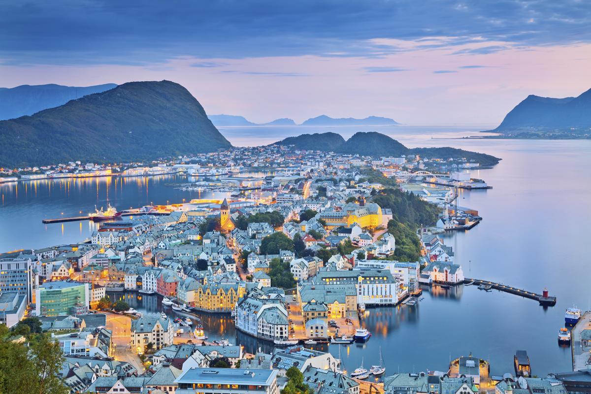 Noruega ha rebajado el IVA del 12% al 8% a la industria turística hasta octubre 2020. Su objetivo es favorecer los viajes del mercado interno y acelerar la recuperación del turismo en todo el país.
#VivirSinMiedo #RenacerDelTurismo
