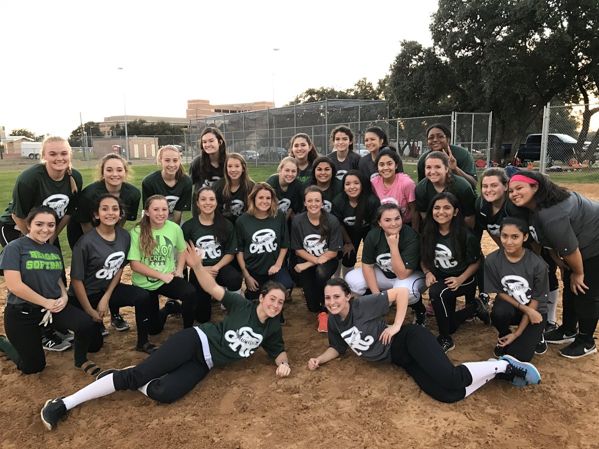 Softball_RRHS's tweet photo. Can you spot our #seniors2020 from their first day of practice as freshman?! Forever a Rattler!  🐍💚🖤#leavetheplacebetterthanyoufoundit #strike’em https://t.co/zShwJA6Pqi