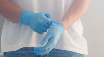 If you’ve ventured out lately, you’ve probably noticed lots of people wearing gloves. At the grocery store. Driving their car. Even when out walking their dog. Does this protect against  #COVID19? The answer is that gloves are only as effective as how you use them. A thread.