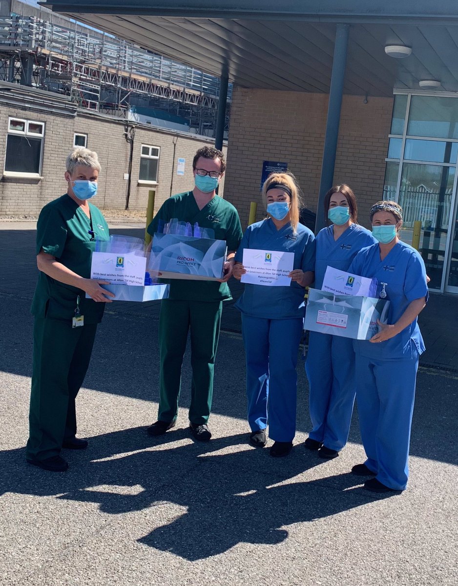 AfontafHigh's tweet photo. Great to deliver the remaining PPE visors from yesterday to PCH. Very pleased to work closely with @BishopHedleyRC and hopefully we will have day 2 of production on Wednesday as long as materials arrive on time 🙏🏻 #TeamTâf #youvegotthis #TeamMerthyr #community https://t.co/RfUSolL35t