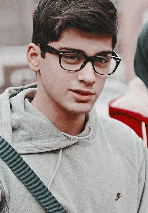 Zayn Malik and Liam Payne wearing glasses;——a very necessary thread——