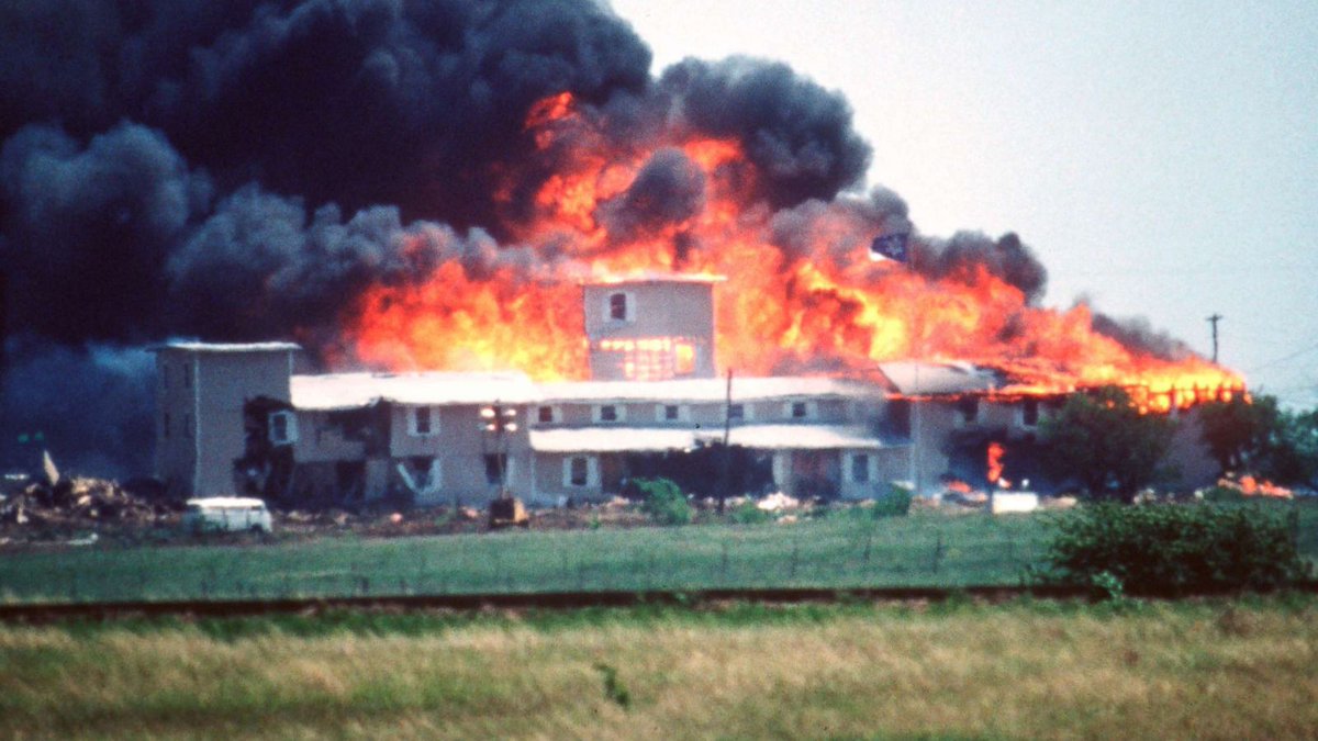 It didn't help that there were several instances where federal response was lacking against apocalyptic sects. In Waco we watched the Branch Davidian Compound burn.The NWO conspiracy grew with every passing tragedy and it really seemed like an invisible war was raging.12/