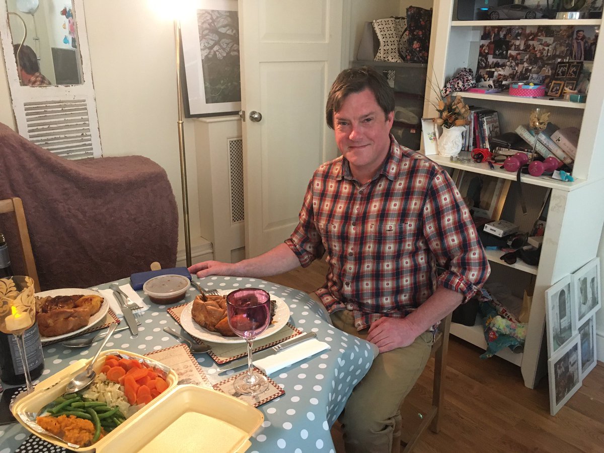 loopihoopi's tweet photo. Thank you Andrew for the lovely take away roast 😍 https://t.co/pK9bl4umUk