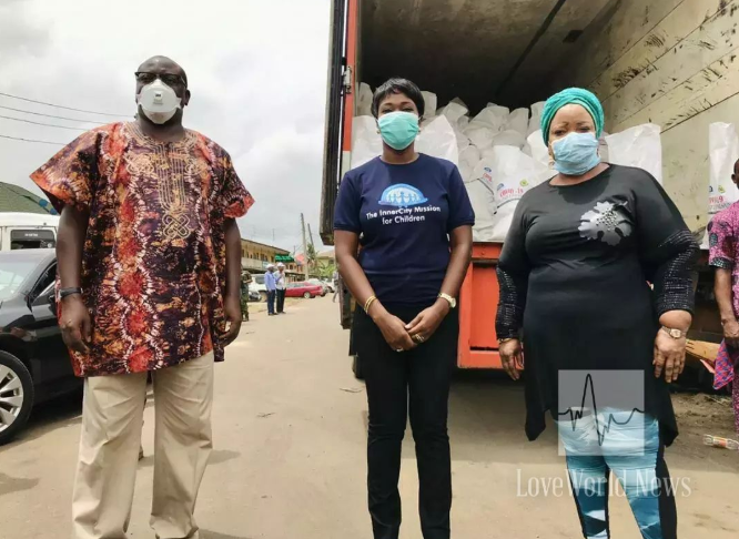 LoveWorldEvents's tweet photo. In response to huge crisis around COVID-19, the @InnerCityHQ, partner of @cofi_online, took urgent action to support the most vulnerable through emergency food relief intervention to over 2000 households who have been affected. https://t.co/pEqQML0wFu