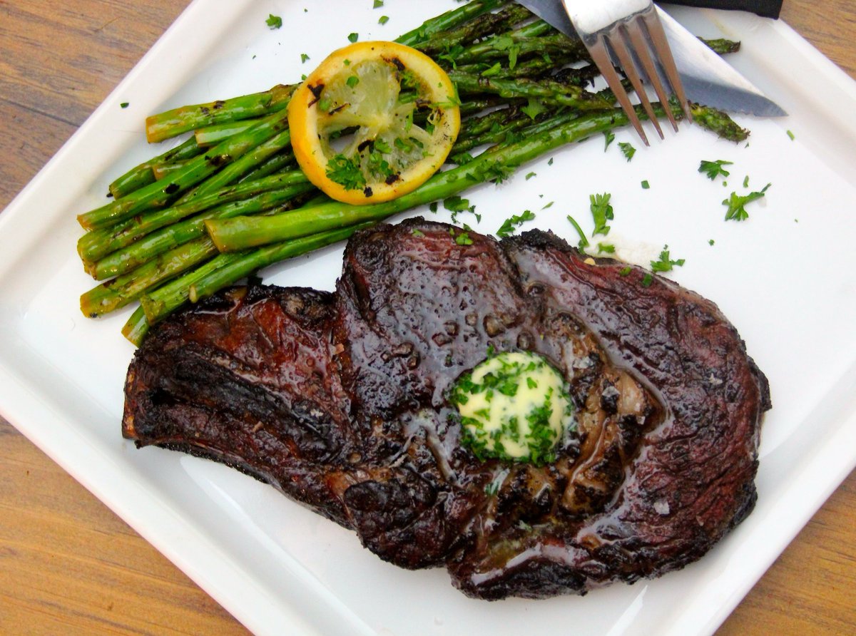 Grillocracy's tweet photo. Steak-ation...
#stayinandgrillout #stayinandcookout #keepcalmandgrillon #quarantinegrilling #quarantioncooking https://t.co/rZ4bZ8Jb6v