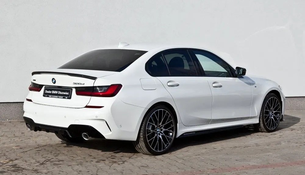 cars_pixels's tweet image. The Benchmark

An Alpine White BMW 3 Series 320d ///M Sport sitting on 20-inch burnished cross-spoke style 794M Black wheels and has been fitted with carbon fibre mirror caps and rear spoiler.