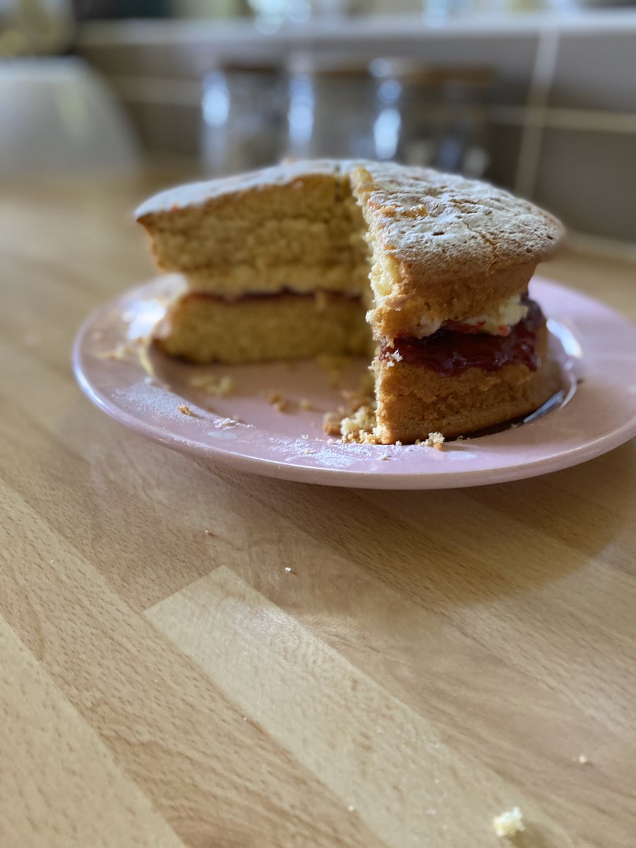 James Martin On Twitter When Your Wife Bakes A Victoria Sponge Cake And Your Sunday Afternoon Is Transported To A Perfect English Tearoom Cake Cakes Homebaking Makingcakes Cakemaking Victoriasponge Victoriaspongecake Homebakingrocks