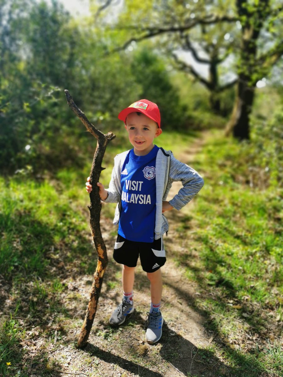 shaunaghwill1's tweet photo. Lots of adventures for Logan, todays adventure was a walk to the Cwm Colliery,  and yesterday he created his "mail a hug's" which he has sent to some friends, cousins and grandparents💖 @gwaunmeisgyn @GwaunmeisgynFP @RLCodyx https://t.co/CJts8Q3Dxm