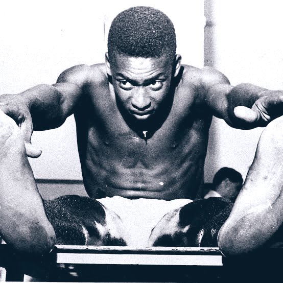 ATHLETE OF THE CENTURYIn 1999 Pelé was voted as the single greatest Athlete of the 20th Century, both by Reuters Sports & the Official Olympic Committee.