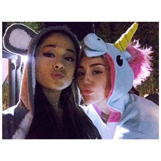 in 2015, miley officially launched the happy hippie foundation, and to publicize the launch, miley did a new set of backyard sessions. miley asked ariana to be apart of the backyard sessions, and they sang a cover of “don’t dream it’s over” together.