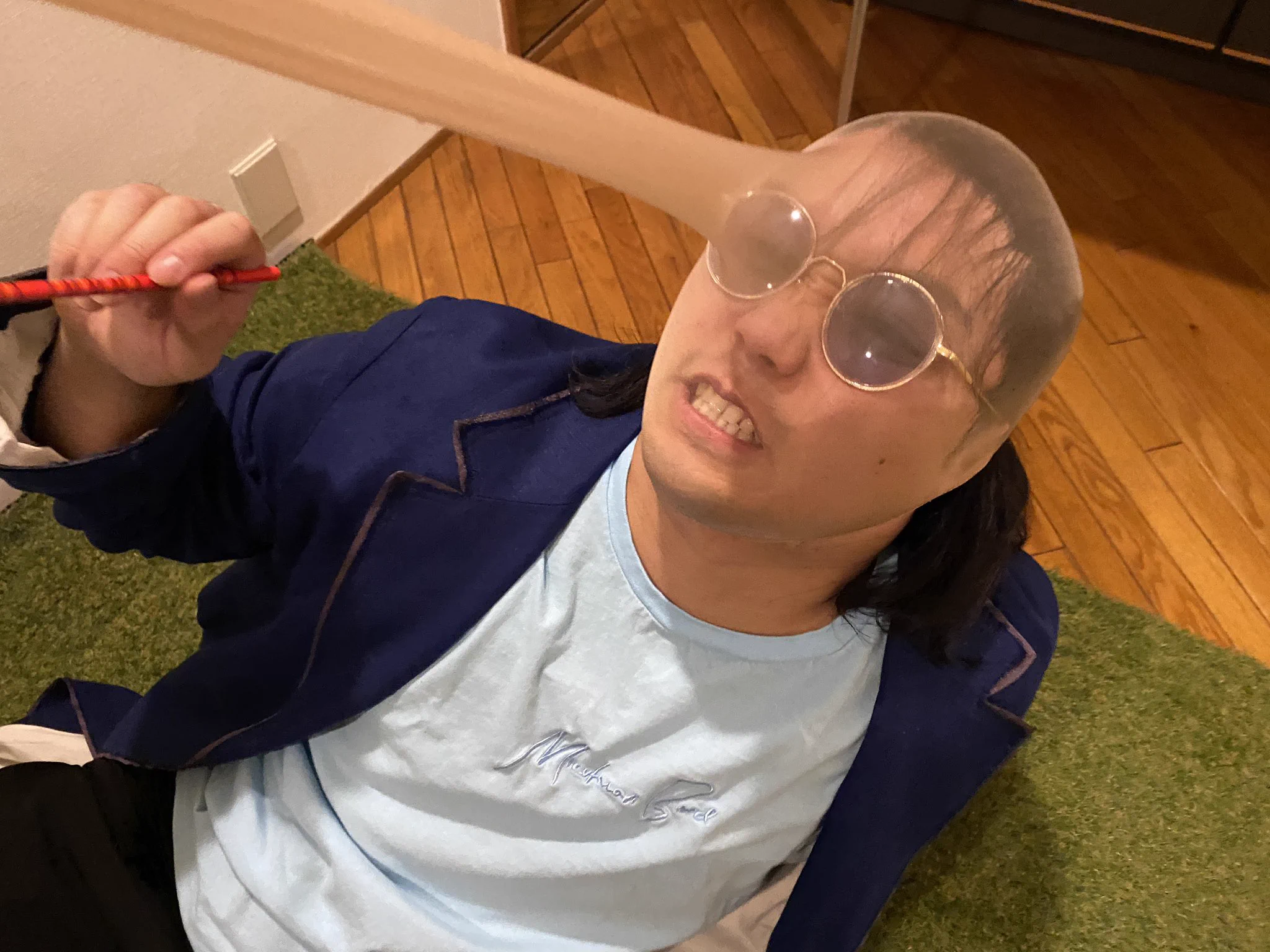 水溜りボンドのトミーさんがおうちでコスプレ！？「ディメンターに襲われるハリーポッター」をご覧ください