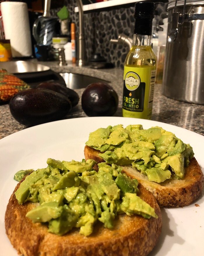 groundedbythef's tweet photo. If you have avocados on hand, here are 5 great ideas on things to make with them! Thanks @Mimi_Avocado @farmwifefeeds &amp; @PrairieCAfor such yummy ideas!  https://t.co/BrefBOHaqh https://t.co/9yQoPzXogw