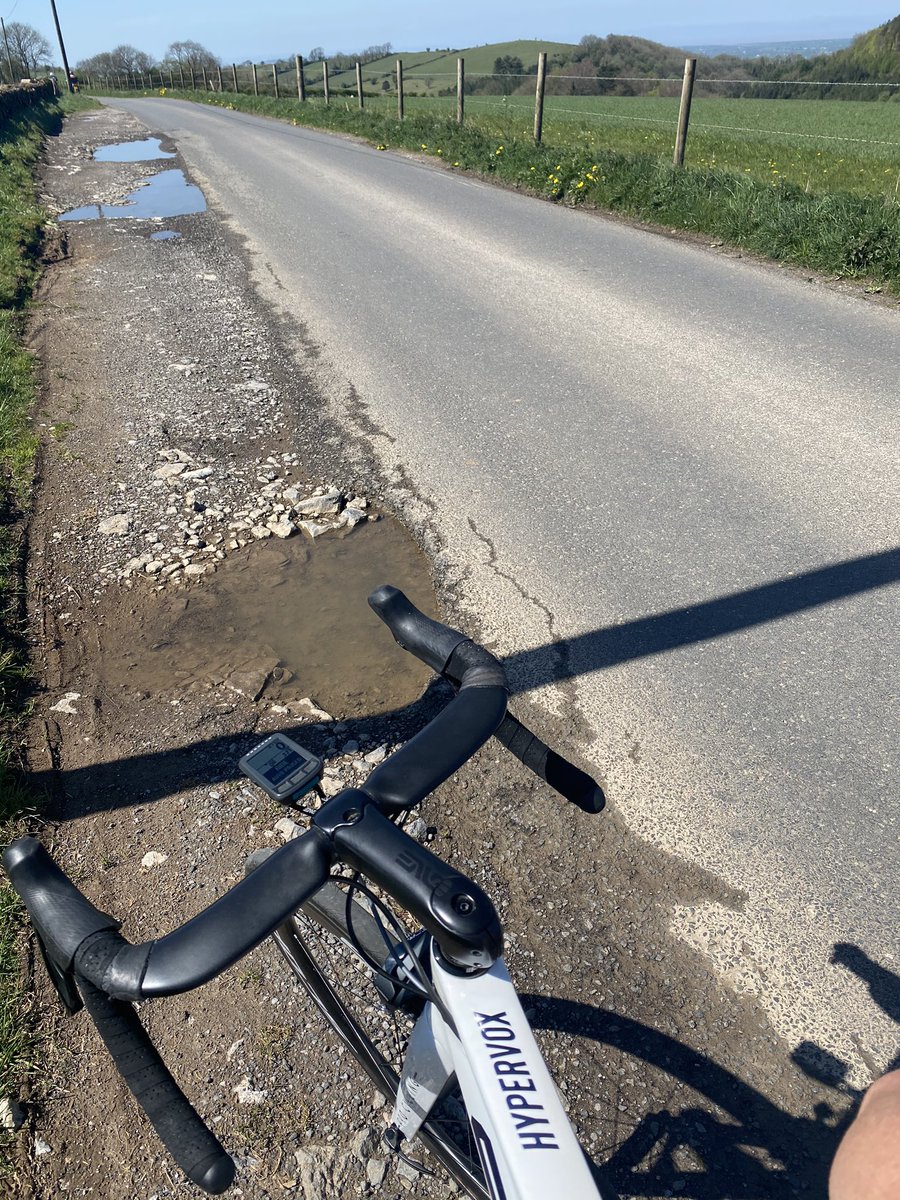 WBjergfelt's tweet image. Nice little spin over the Mendips today every time I ride my @swiftcarbon #Hypervox it never fails to amuse and amaze me at how well it handles 👌 #Solorider #OnlySolo