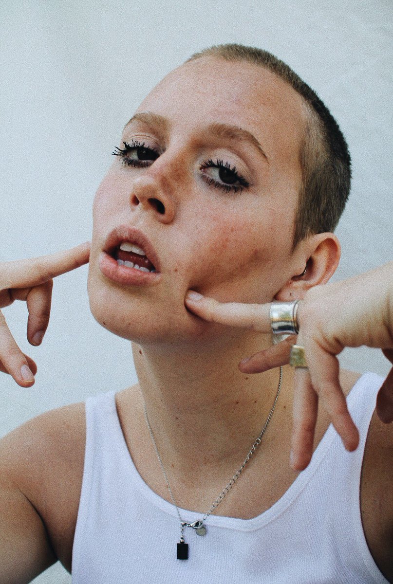 BlakeKamea's tweet photo. 2007 Britney Spears https://t.co/PgbxhLYTAr