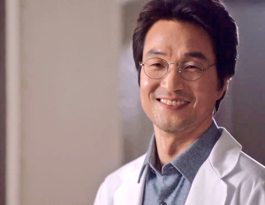 Dr. Kim Sa-bu | 𝑮𝒆𝒏𝒆𝒓𝒂𝒍 𝑺𝒖𝒓𝒈𝒆𝒐𝒏, 𝑪𝒂𝒓𝒅𝒊𝒐𝒕𝒉𝒐𝒓𝒂𝒄𝒊𝒄 𝑺𝒖𝒓𝒈𝒆𝒐𝒏 𝒂𝒏𝒅 𝑵𝒆𝒖𝒓𝒐𝒔𝒖𝒓𝒈𝒆𝒐𝒏 #RomanticDoctorTeacherKim 3