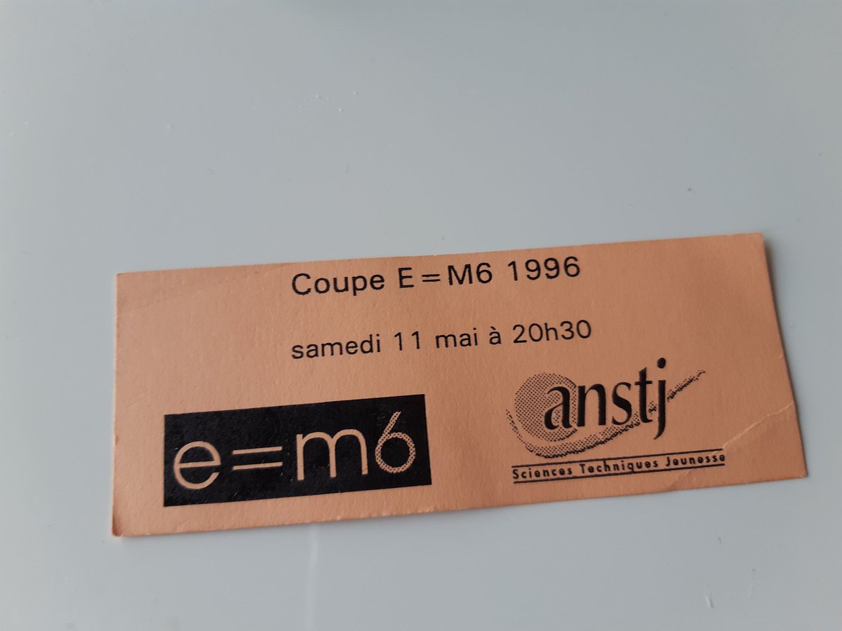 Le confinement c'est l'occasion de faire le tri dans ses archives et retrouver quelques pépites, comme cette invit' a la soirée de la coupe avec <a href="/MacLesggy/">MacLesggy</a> #CaNousRajeunitPas