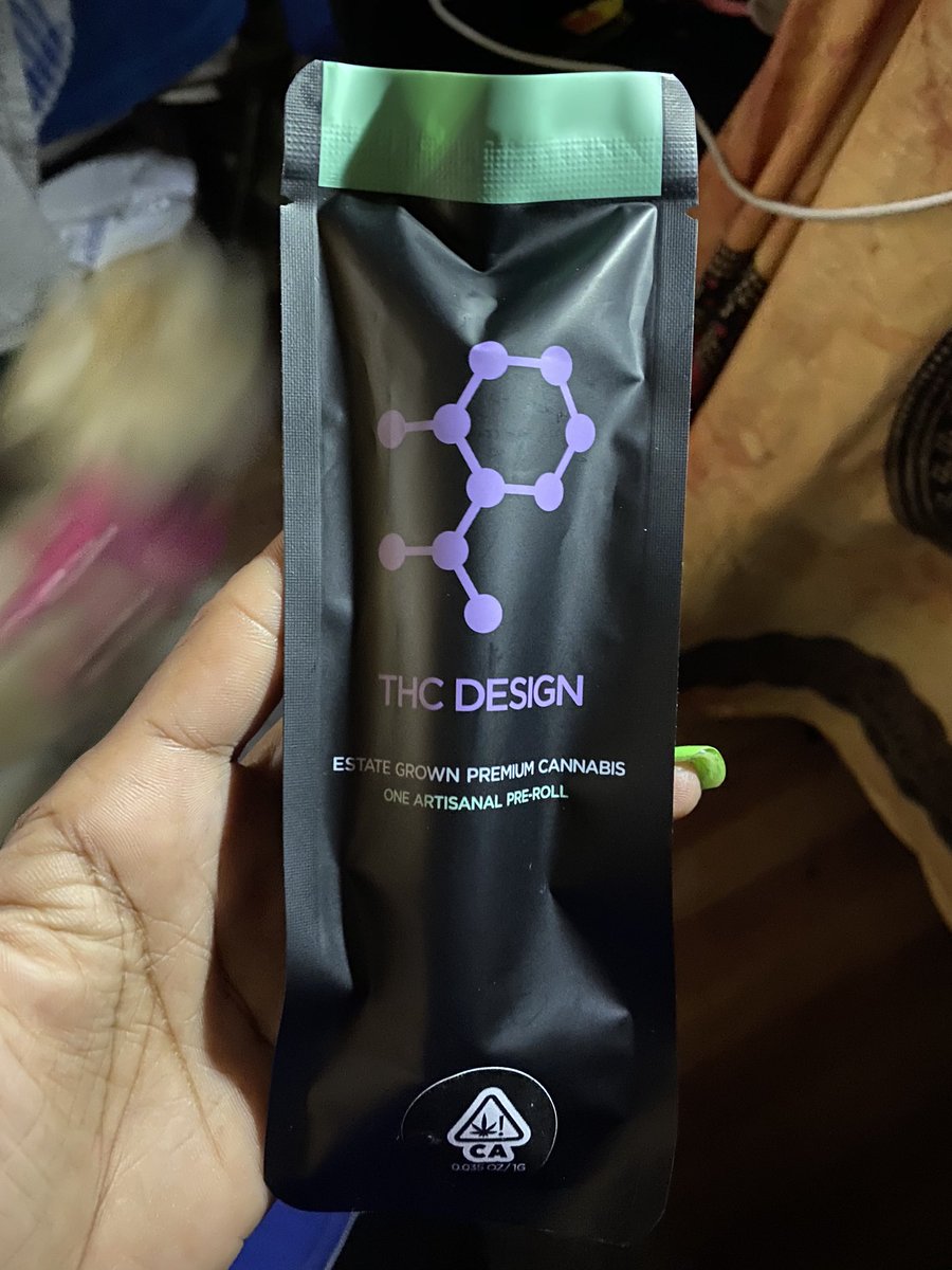 stephsooosavage's tweet image. Strawberry tangerine 🍓🍊 #thcdesign