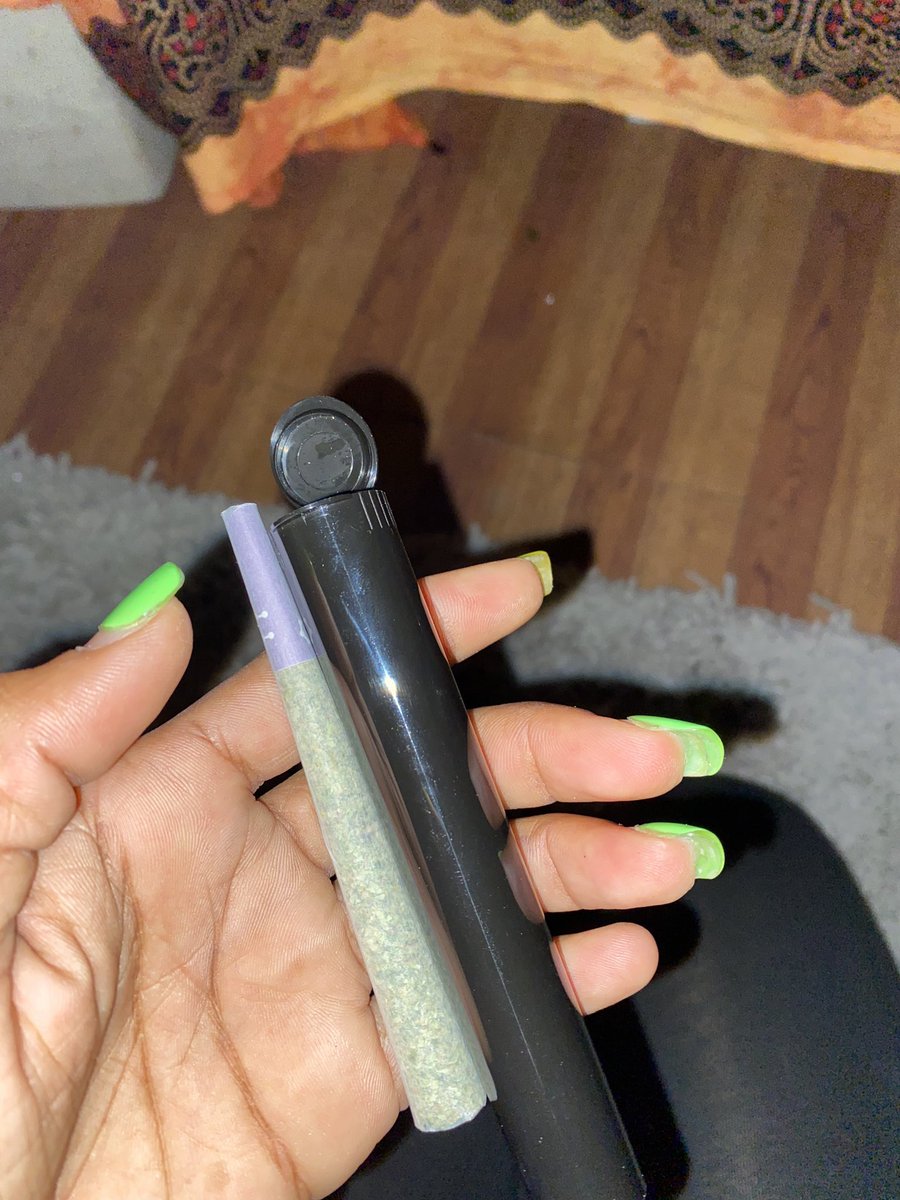 stephsooosavage's tweet image. Strawberry tangerine 🍓🍊 #thcdesign