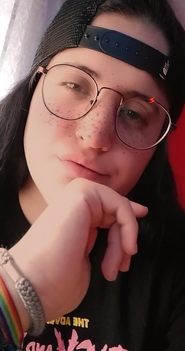 Arsa_TwerkIt's tweet photo. Sabes esos días en los que te ves guapa? Pues hoy NO es ese día porque estas fotos son de otro día.😀 https://t.co/A3UpSB8KaW