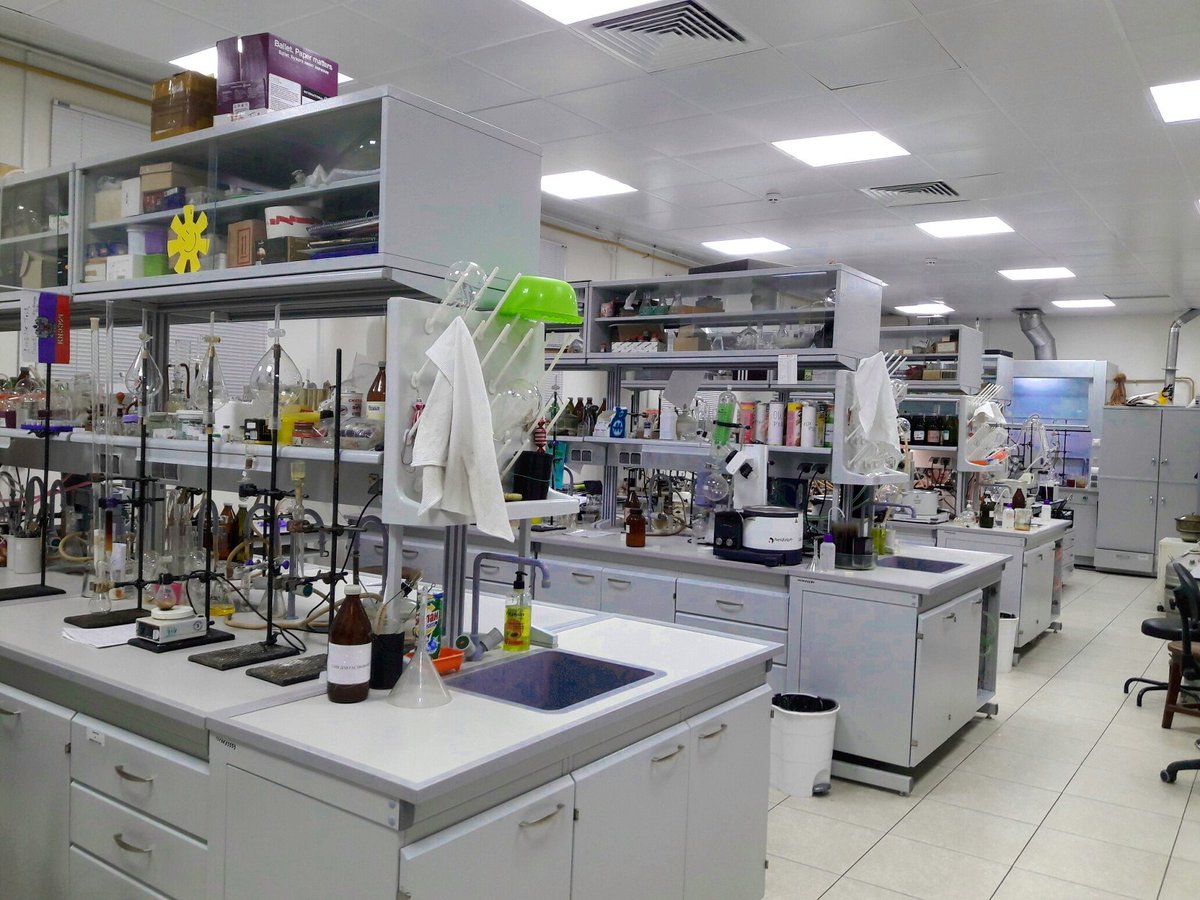GhRaesi's tweet photo. I really really really miss my #lab and my supervisor.I hope very soon listen that #Coronavirus has been finished and we can go out from this boring quarantine😨 https://t.co/3kVYwR1vax