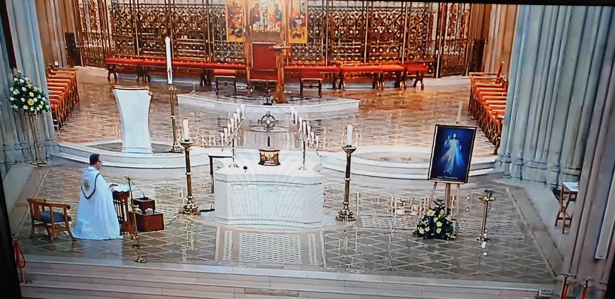 FancheaRe's tweet photo. Many thanks to @ArchbishopEamon for putting on the Holy Hour for Divine Mercy. O Sacred Heart of Jesus, we place our Trust in You. #Repentance #ProdigalSon #ProdigalFather #Mercy https://t.co/6KG2fx9nua