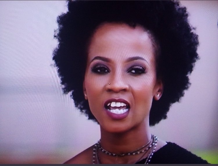 LeesahPa's tweet photo. #DateMyFamilly RT if you think she’s beautiful ❤️😫 41 and looking fly 😊🤘🏻 https://t.co/7xXLox6yn5