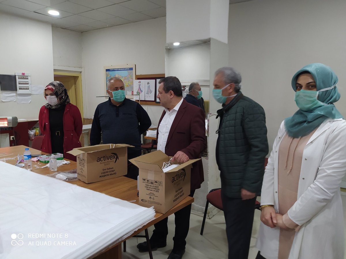 MusMilliEgitim1's tweet photo. #karagündostumeslekieğitim. Hep denir ya "meslek lisesi memleket meselesi" Dünyayı saran bu salgın sürecinde bu sözün doğruluğuna şahit olduk iyiki varsiniz. Meslek liselerinin Bilsemlerimiz Halk Eğitimlerimiz emeğinize sağlık.
 @ziyaselcuk @MusMilliEgitim1 @eminengin17 @hmzaydg https://t.co/4gi8a1ImGJ