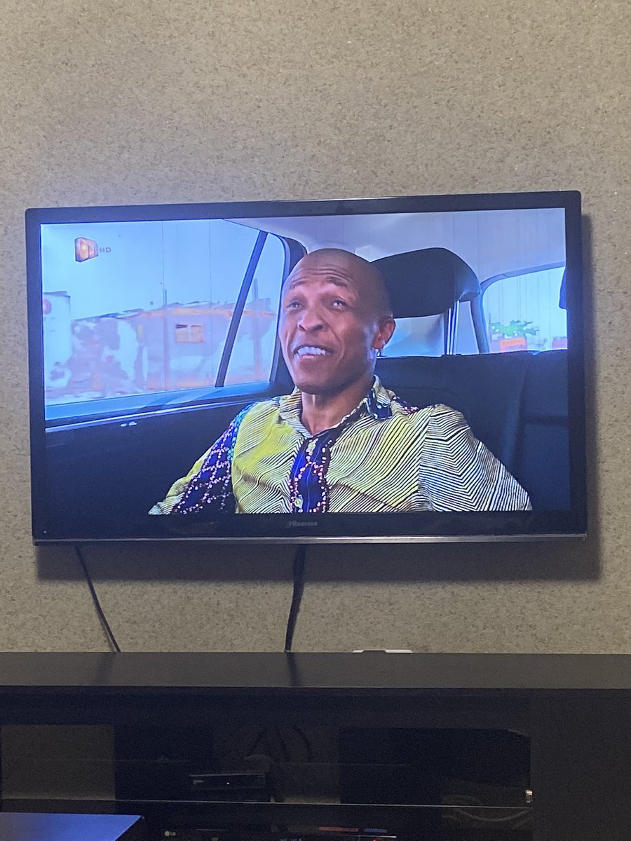 innomatijane's tweet photo. If 2 piece was a person 😂
#DateMyFamilly https://t.co/xXHsZpTi9c