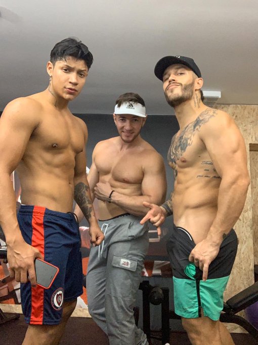 Happy sunday everyone 🤩🤩 Working out with the beasts 🔥🥵 follow to my friends @KeithClarkf4f and @JoshKeenSM<a href="/tag/online"class="tags"><span>#online</span></a><a href="/tag/latino"class="tags"><span>#latino</span></a><a href="/tag/retweeet"class="tags"><span>#retweeet</span></a><a href="/tag/flirt4free"class="tags"><span>#flirt4free</span></a><a href="/tag/camguy"class="tags"><span>#camguy</span></a>