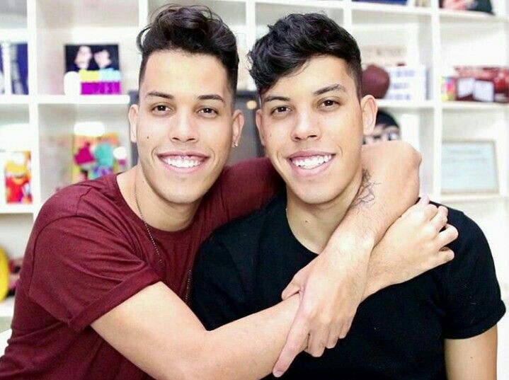 FAMOUS1367's tweet image. #Willou #Watson