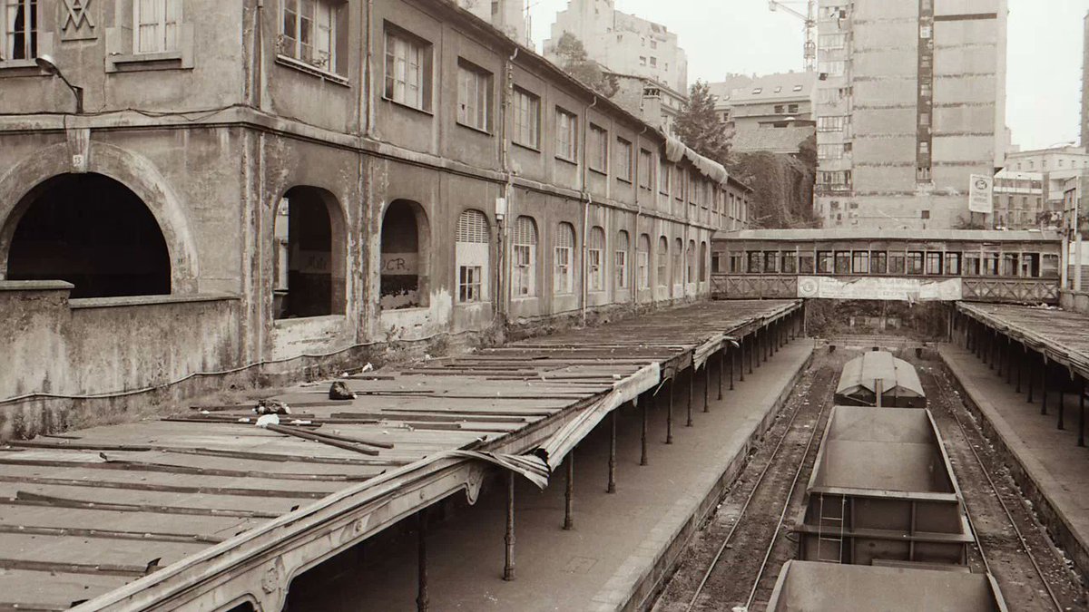 Historia de Oviedo🕯️ on Twitter: "Recordamos un par de fotos de la la  estación El Vasco...una de ellas del #DiarioRegión y otra de #JoséVélez...  #Oviedo #HistoriaOviedo Correo: histoviedo@gmail.com…  https://t.co/jtf9RYluBa"