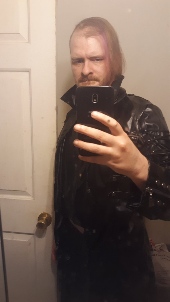 GothOverdrive's tweet photo. #FuckYeah!!! I finally fit in my #GothicJacket!!! I'm happy to see this and very happy to know that I'm progressing nicely https://t.co/5H4O5234Ba