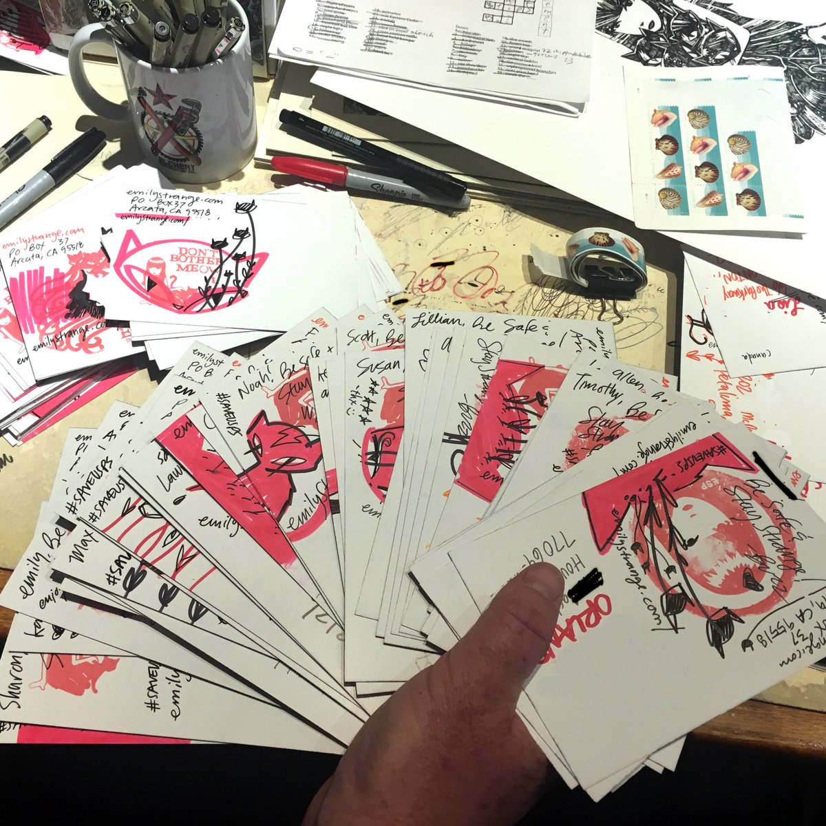 Buzz Parker__🖋 tweet media