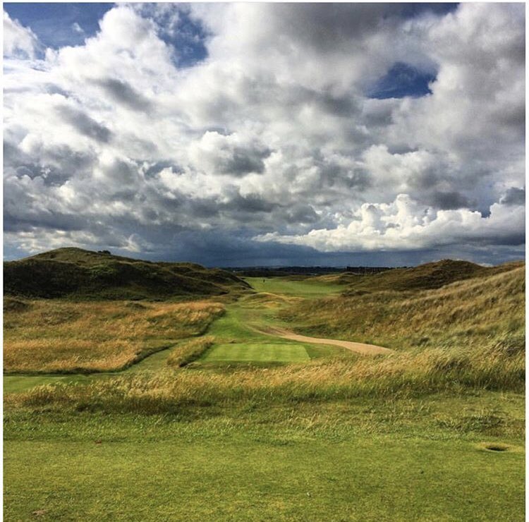 BackSpinBox's tweet photo. You might guess the course.....but can you guess the hole? ๐ฌโณire๐ฎ๐ช
#Golf #golfing #golfireland #golf #Ireland #golfmembership #greenfees #summergolf #wintergolf #opengolf #golfporn #backspinbox #golfphotography #notyouraveragegolfers #sunsoutclubsout https://t.co/rFYtjcfHKW