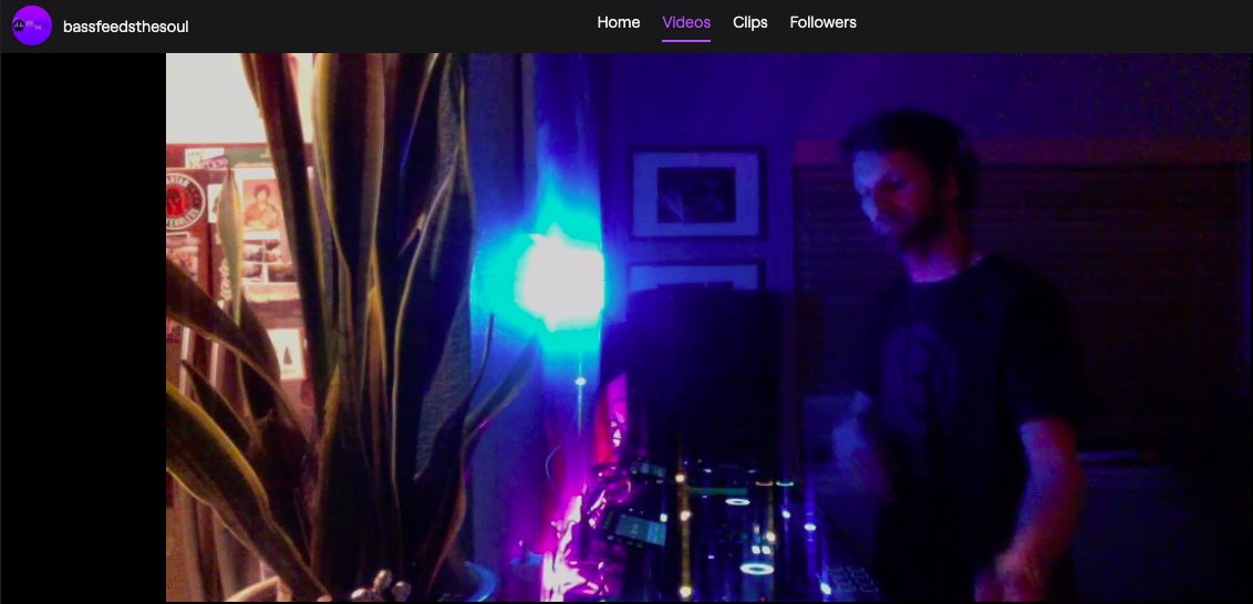 Late night vibes for daytime motivation 🎶🖤 🎶 <a href="/Aaron_Bordas/">Aaron Bordas</a> 

twitch.tv/videos/5943732…