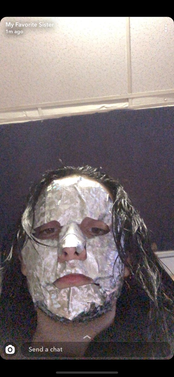 OneloveLillian's tweet photo. I opened a snap from my sister and just about jumped out of my skin screaming so loud.. #thanksbean https://t.co/6Tj6x0H58H