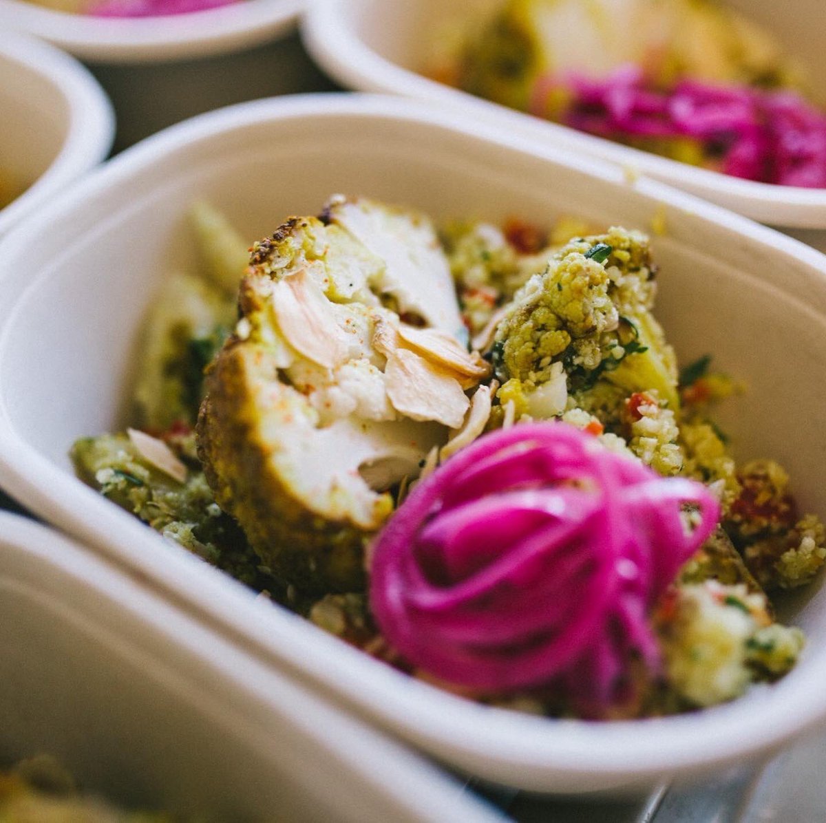 Roasted cauliflower, coriander scented cauliflower rice, almonds and pickled onion #feedingthefrontline #supportinglocalproducers #shoplocal #Covid_19 #keepingirelandworking #localjobs