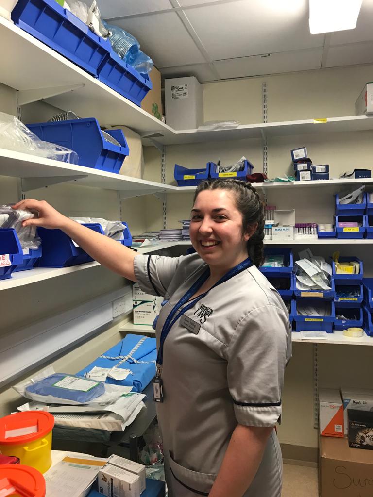 Cheryl__79's tweet photo. Delighted to welcome our 3rd year student midwives back onto the wards this week. Different circumstances for them all but they have took it all in their stride settling well.  Under the masks they are all smiling 😷.  @NHSLanarkshire @UniWestScotland @ScotlandRCM https://t.co/68RDmggK8R