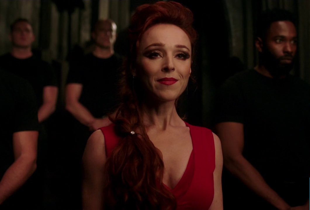 rowena macleod as hex bags : a thread