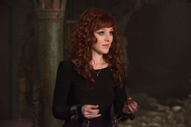 rowena macleod as hex bags : a thread