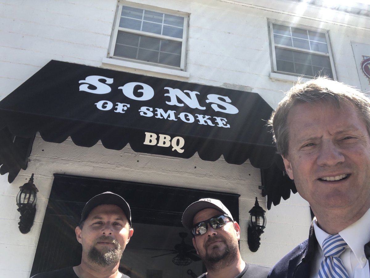 timburchett's tweet photo. They just opened today in Loudon. Across from the courthouse. #BBQ https://t.co/HHkFe9N5eY