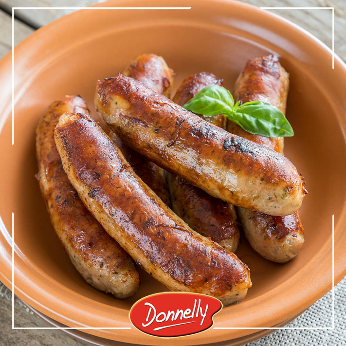 Have you tried our Irish style Sausages? Breakfast, Jumbo &amp; Cocktail Sausages available to order online in the US. bit.ly/2LuEm7h #foodireland #bangers #sausages ☘️🇺🇸