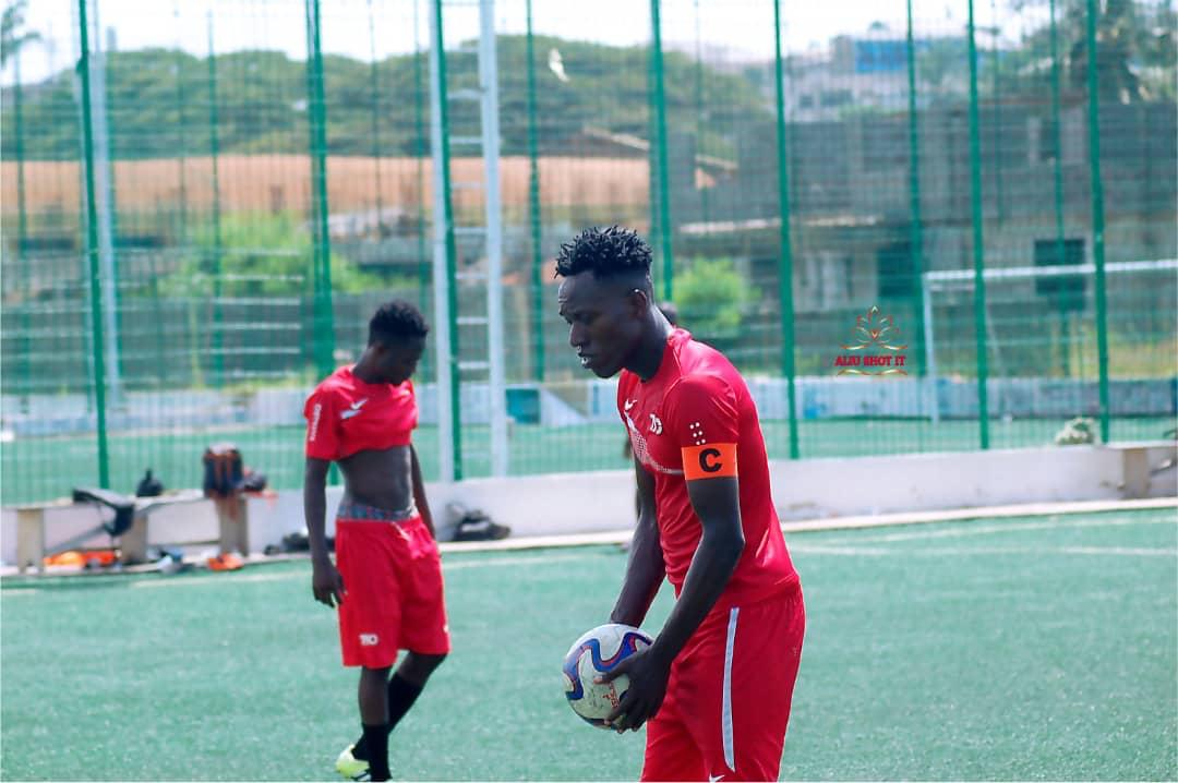 MaxwellDodoo3's tweet photo. if u cannot be a pencil to write my happiness, then try to be a nice eraser to remove my sadness 🧏‍♂👈 If u can't just 🖕⚽✈💰❤🔥✅Ⓜ8⃣🤍

#ShattaMovement 4LYF #GodAlone #Manaclesofshattawale #TeamLoading #Massive 💪💪💪⚽ https://t.co/W8ZM6kSGYA