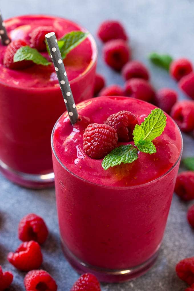 Looking for a healthy drink during quarantine?🤔Watch this: youtu.be/YuDhbLQtt2k for 12 healthy smoothie recipes🤗