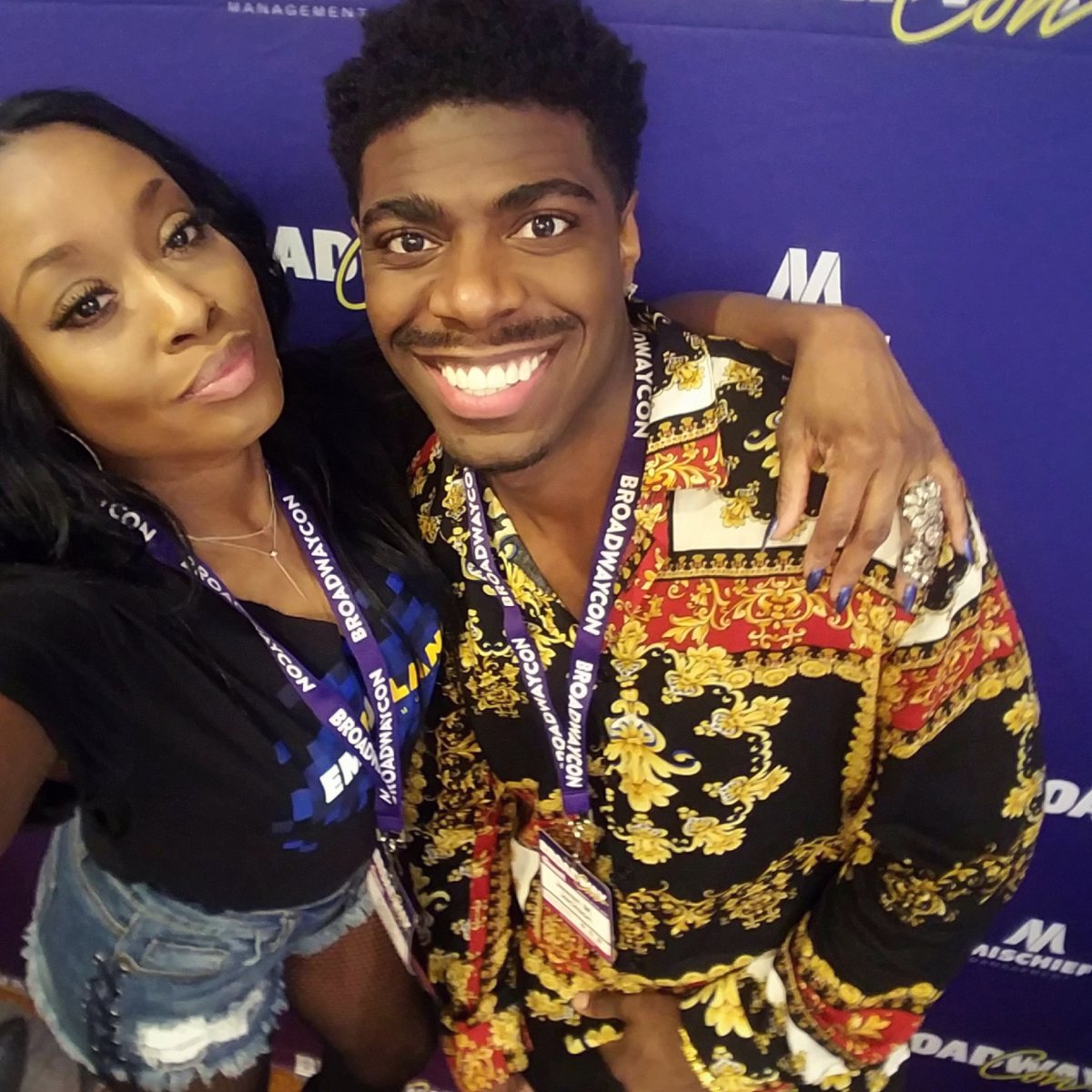BroadwayCon with J-Bae! Ayyyyyyye!!! 🤩🔥 <a href="/bwaycon/">BroadwayCon</a> <a href="/JawanJackson4/">Jawan Jackson</a> #fbf

#BroadwayCon #AintTooProud #Emojiland #Motown #JawanJackson #FeliciaBoswell #DianaRoss #MelvinFranklin #TheTemptations #TheSupremes #BwayAndBeyond #Bae #BrnGirlsRock #King #Queen #Magic #Backstage #ForeverLuv