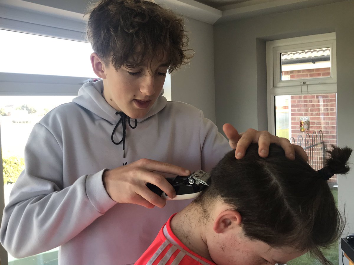 .<a href="/lorie1986white/">Lorie White</a> What could possibly go wrong? ✂️