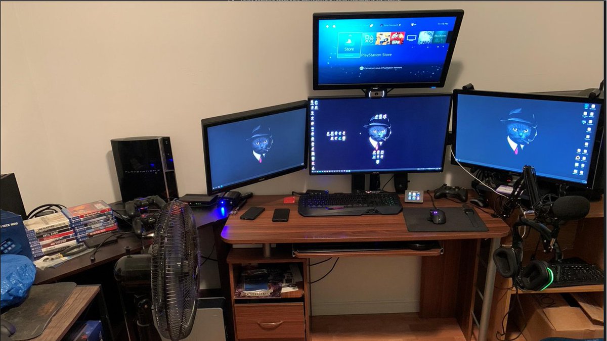 UbisoftSaguenay's tweet image. Nous travaillons de la maison depuis près d’un mois. Pour le plaisir, nous avons lancé un concours afin de couronner l’employé qui a l'installation la plus drôle. Évidemment, nous avons eu droit à quelques mises en scèneRolling on the floor laughing

#LifeAtUbisoft #WorkFromHome