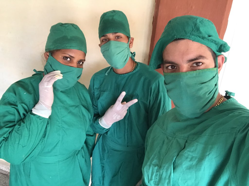 Los militantes del la UJC de la escuela pedagógica dando el paso al frente y ocupándonos de toda la alimentación de los pacientes del centro de aislamiento <a href="/CubaMined/">MINED</a> <a href="/elsa_ena/">Ena Elsa Velázquez Cobiella</a> <a href="/liemodpe/">liemo@dpe.vc.rimed.cu</a> <a href="/radiocmhw/">CMHW La Reina Radial del Centro</a> <a href="/YaritzaCreach/">Yaritza Creach M 🇨🇺</a> <a href="/UJCuba/">UJC</a> <a href="/yudi_mercedes/">Yudi Mercedes Rodríguez Hernández</a> <a href="/TLcubanacan/">Telecubanacán</a> <a href="/DiazCanelB/">Miguel Díaz-Canel Bermúdez</a>